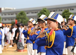 我校第31届校运会开幕式隆重举行