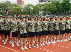 秋日点兵扬志气 国龙学子绽芳华